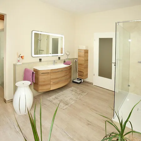 Ferienwohnung Am Schildautal-mit Gartenlounge & Wlan